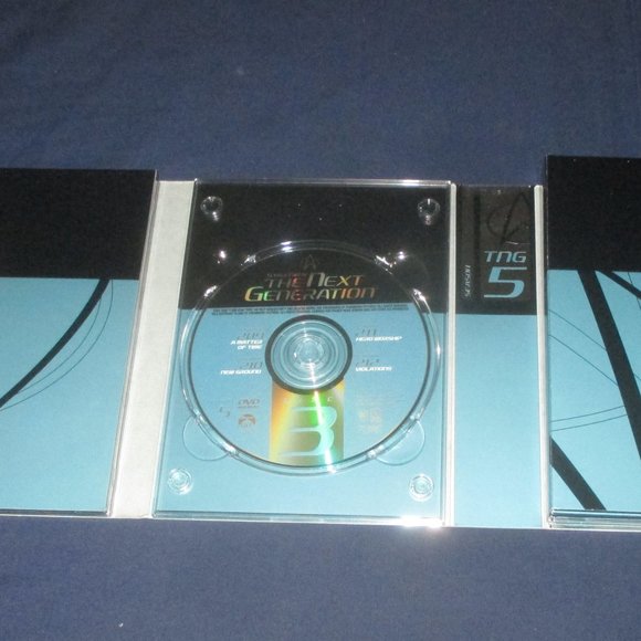 Star Trek The Next Generation: The Complete 5th Season (DVD, 2002, 7-Disc Set) - Picture 5 of 9